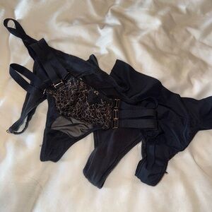 4pc Skims & Victorias Secret Panties